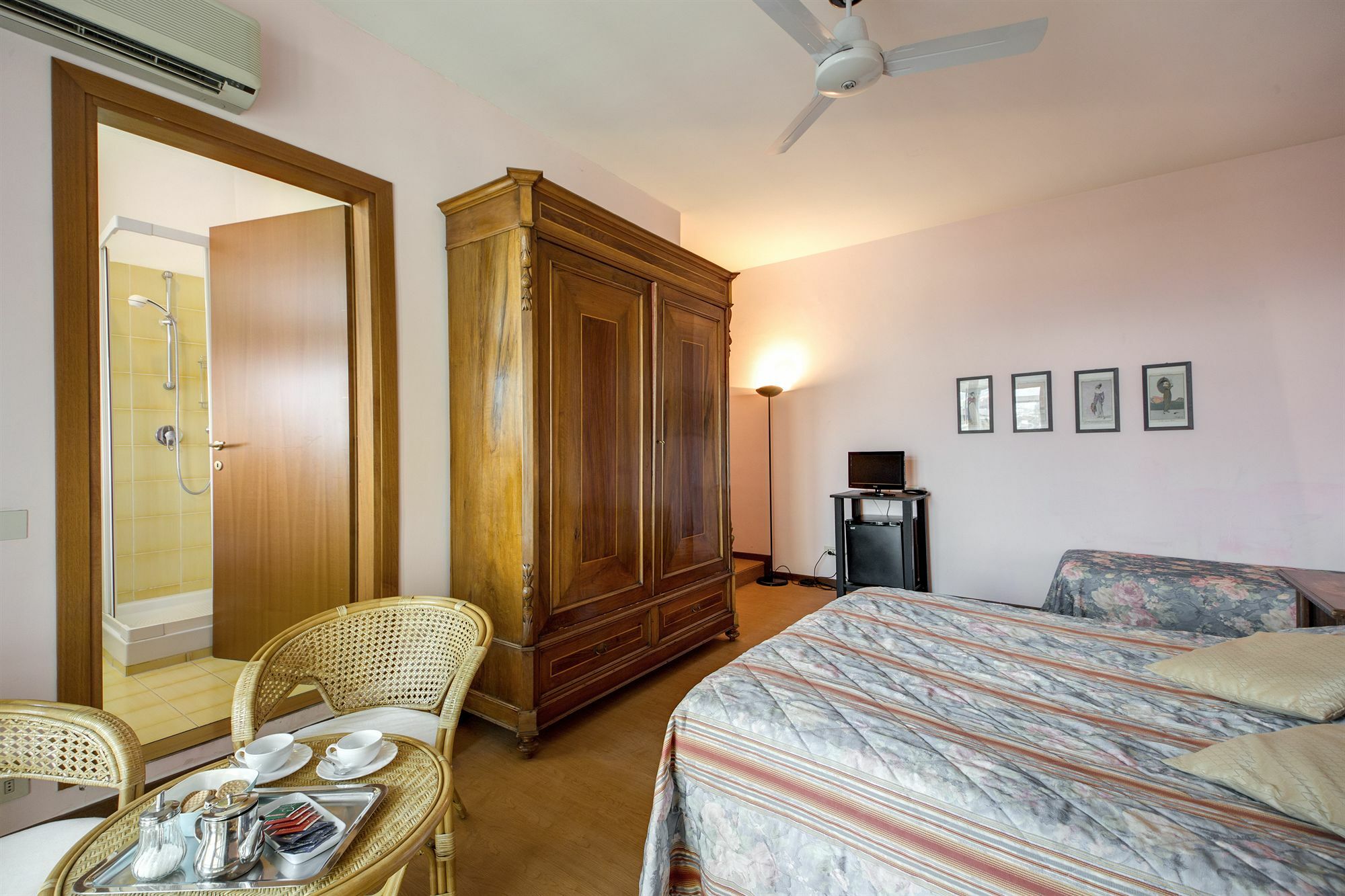 מלון פירנצה Residenza Giulia מראה חיצוני תמונה